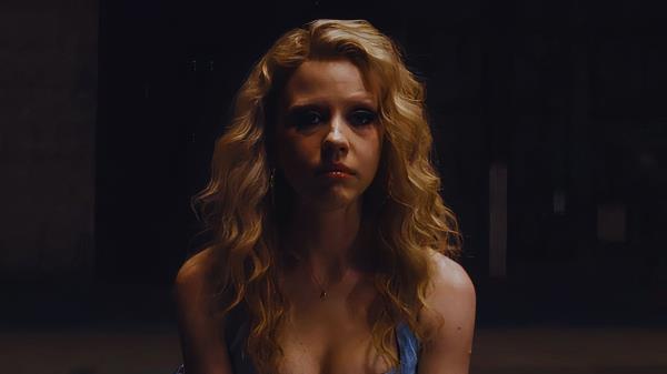 Mia Goth as Maxine Minx in the film MaXXXine