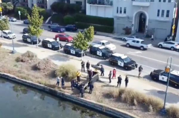 Investigators with the Oakland Police Department's homicide unit and Alameda County Coroner's Bureau went to the scene