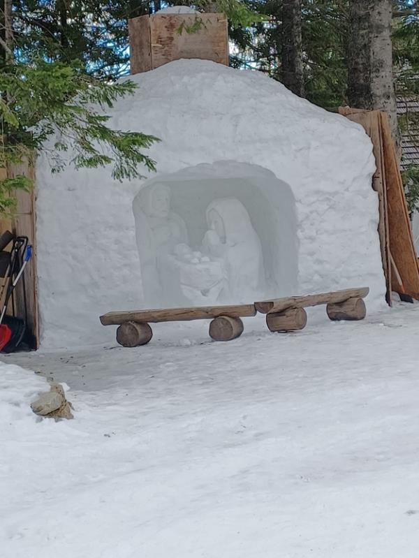 The Nativity scene near Rainerova Chata.